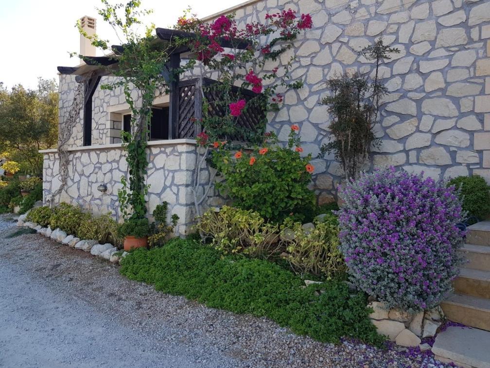 Cottage Du Soleil Makry Gialos  Exterior photo